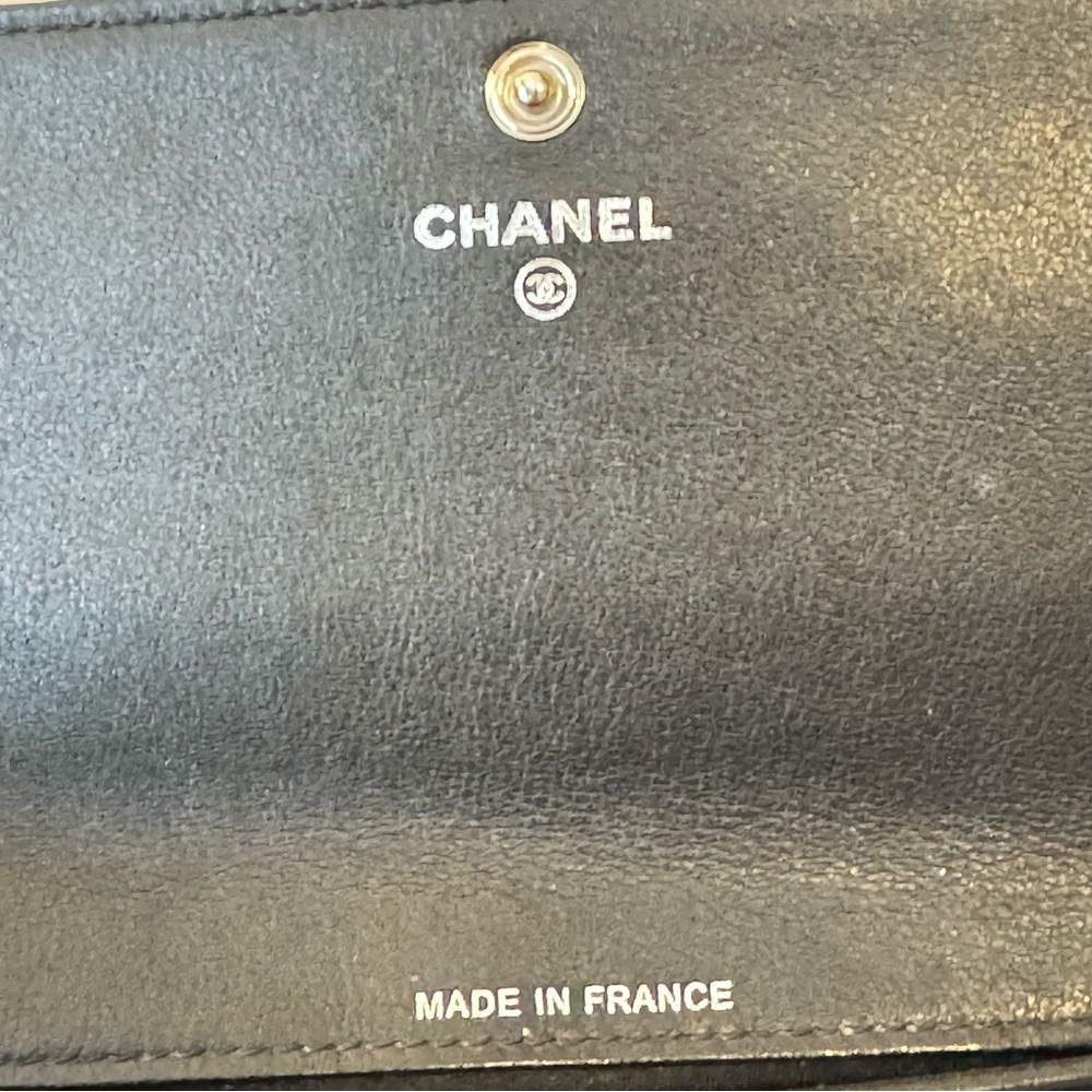 Chanel Brilliant CC Black Leather Trifold Wallet - Picture 8 of 16